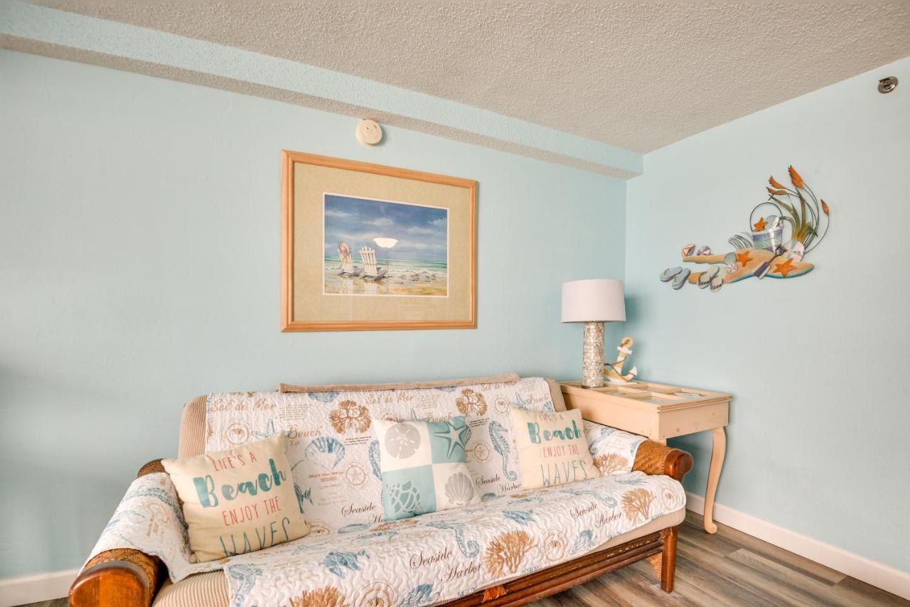 Updated Daytona Beach Oceanfront Studio! Exterior photo