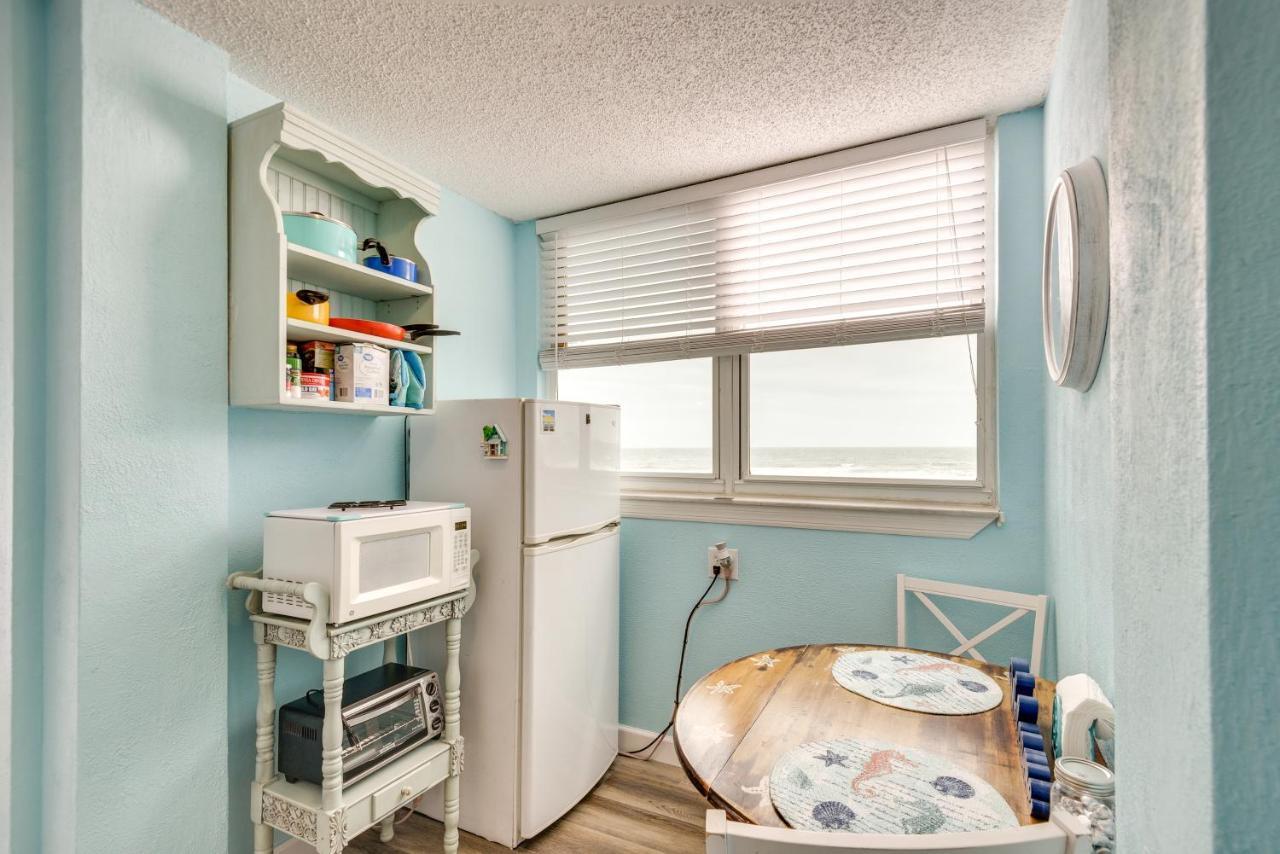 Updated Daytona Beach Oceanfront Studio! Exterior photo